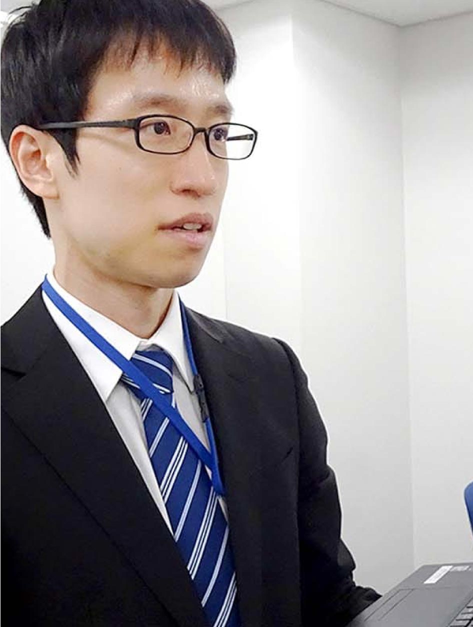 社員写真1